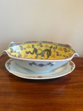 Vintage Chinese Jingdezhen Yellow Famille Rose Double Dragon Gravy Bowl